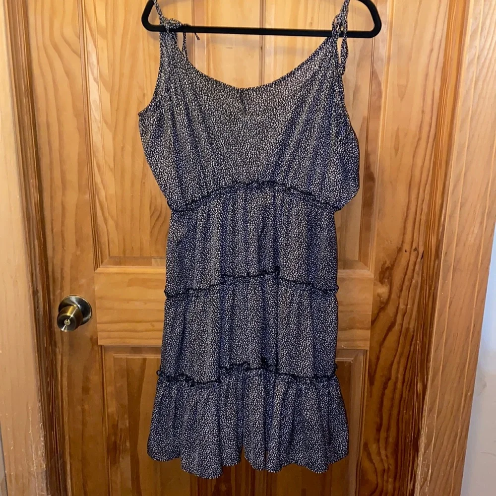 Black ruffle dress - Picture 1 of 4